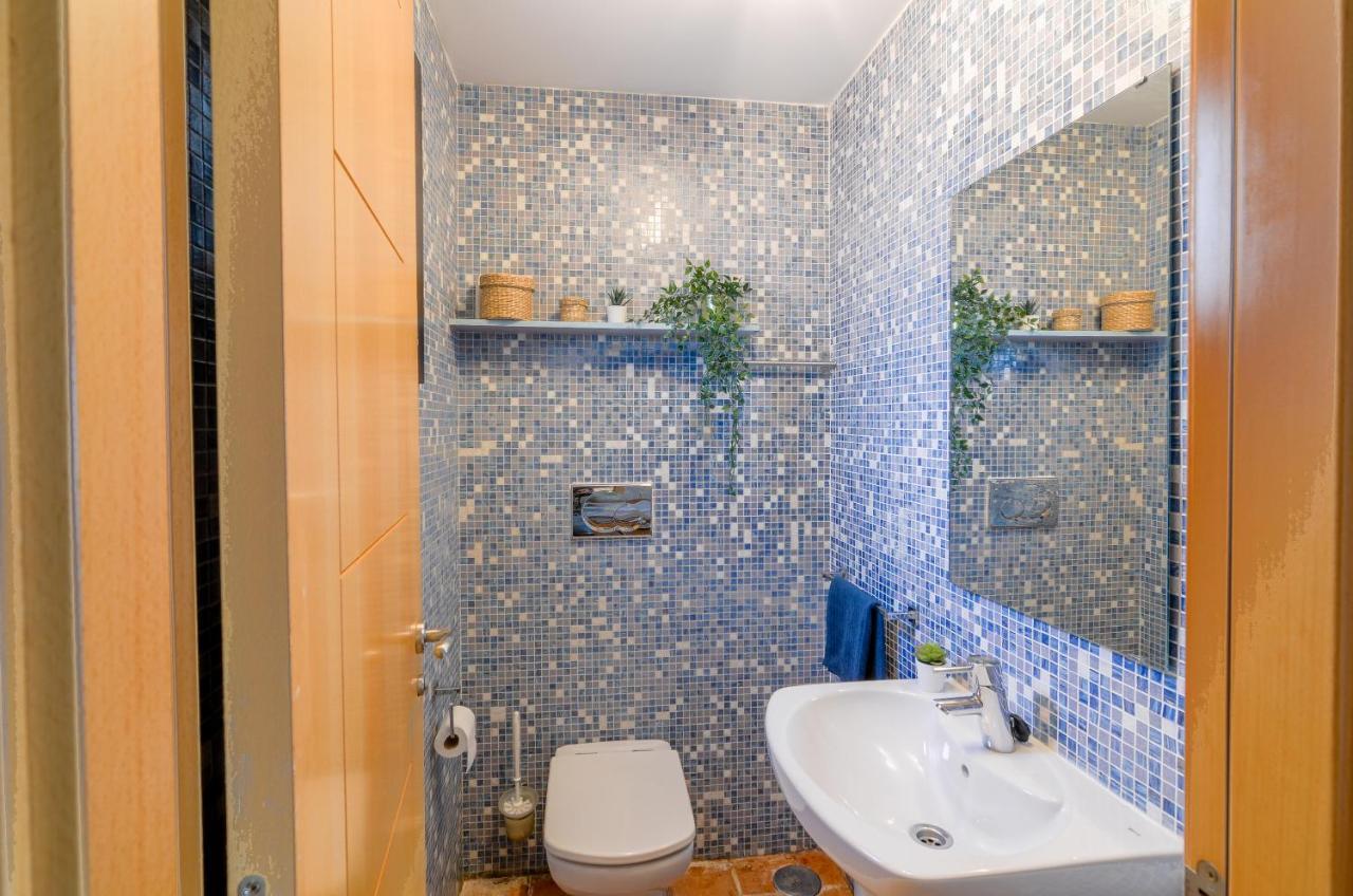 Wintowinrentals Townhouse, Roof Terraze & Pool توري دي بيناغالبون المظهر الخارجي الصورة